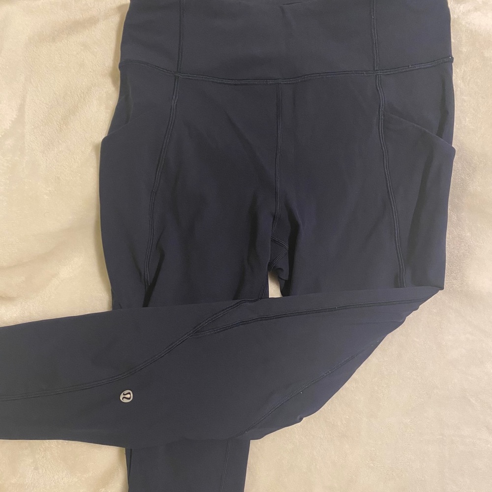 Lululemon Time To Sweat Crop 23 Inch Size 6 GUC